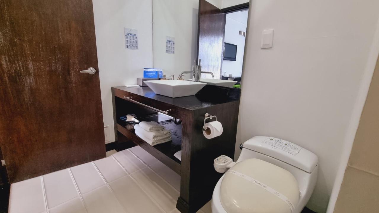 Habitat Suites Hotel Pereira Esterno foto