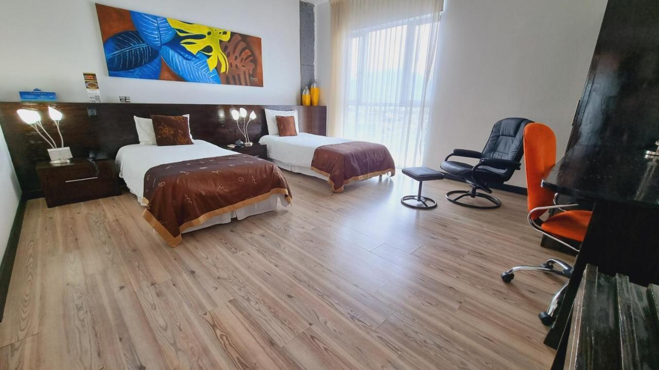 Habitat Suites Hotel Pereira Esterno foto