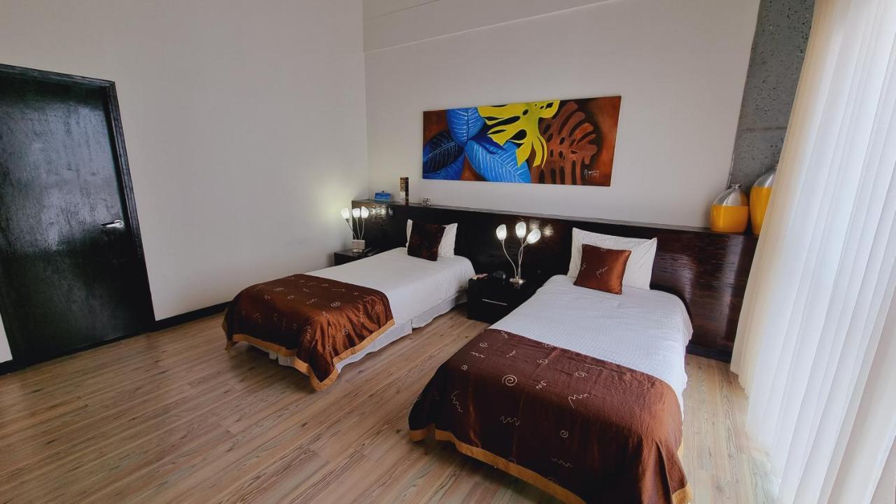 Habitat Suites Hotel Pereira Esterno foto