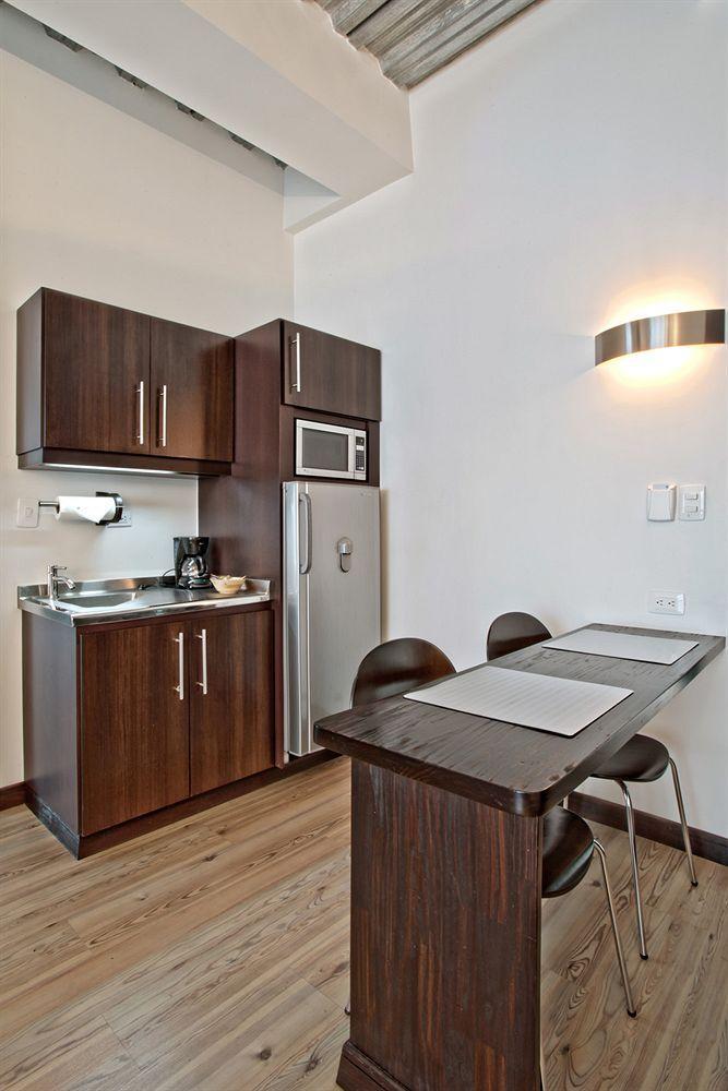 Habitat Suites Hotel Pereira Esterno foto